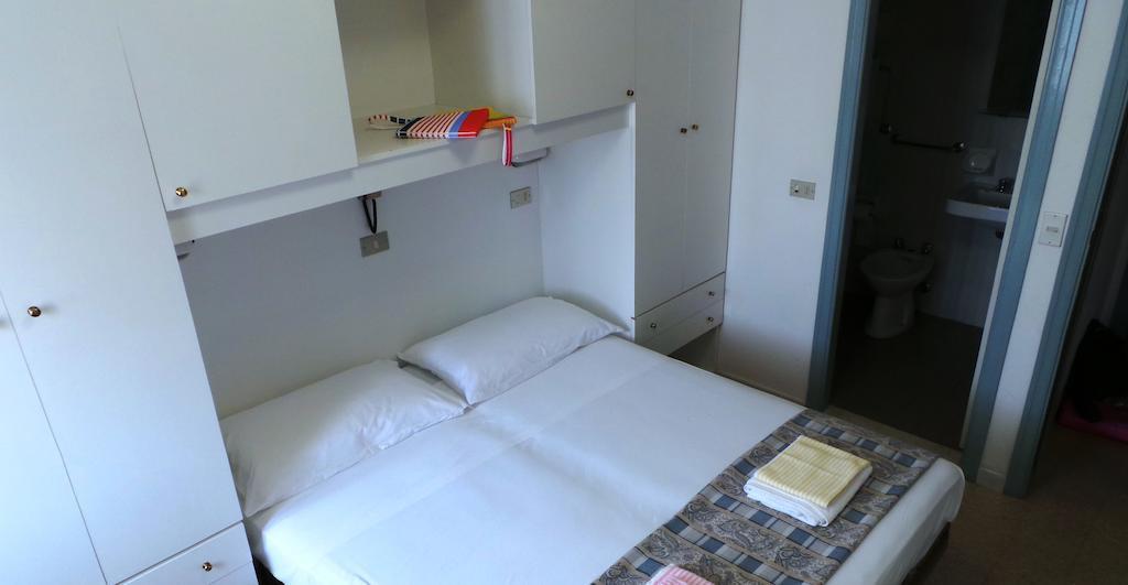 Hotel Nuovo Fiore Католика Екстериор снимка