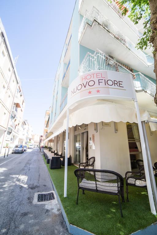 Hotel Nuovo Fiore Католика Екстериор снимка