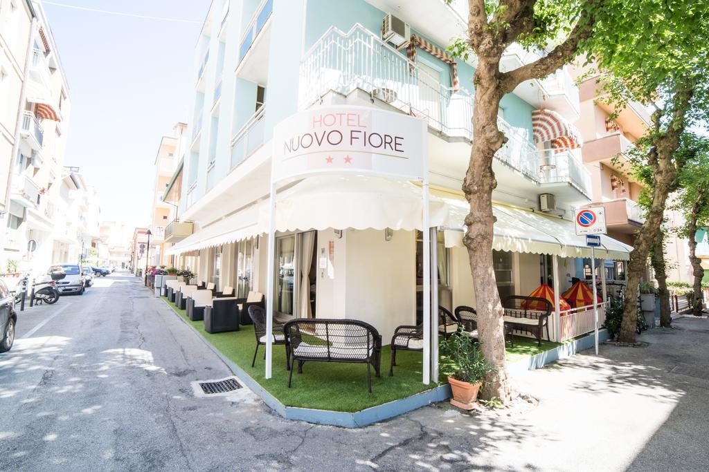 Hotel Nuovo Fiore Католика Екстериор снимка