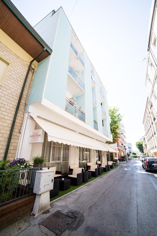 Hotel Nuovo Fiore Католика Екстериор снимка