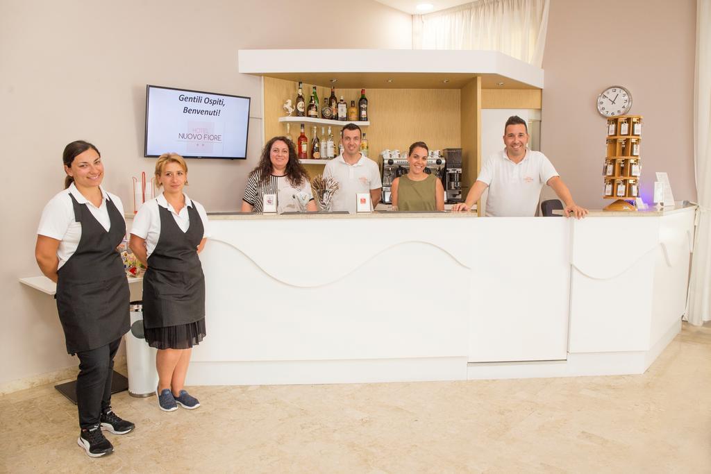 Hotel Nuovo Fiore Католика Екстериор снимка