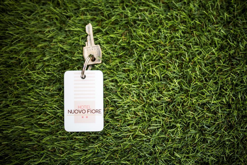 Hotel Nuovo Fiore Католика Екстериор снимка