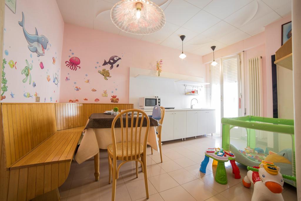 Hotel Nuovo Fiore Католика Екстериор снимка